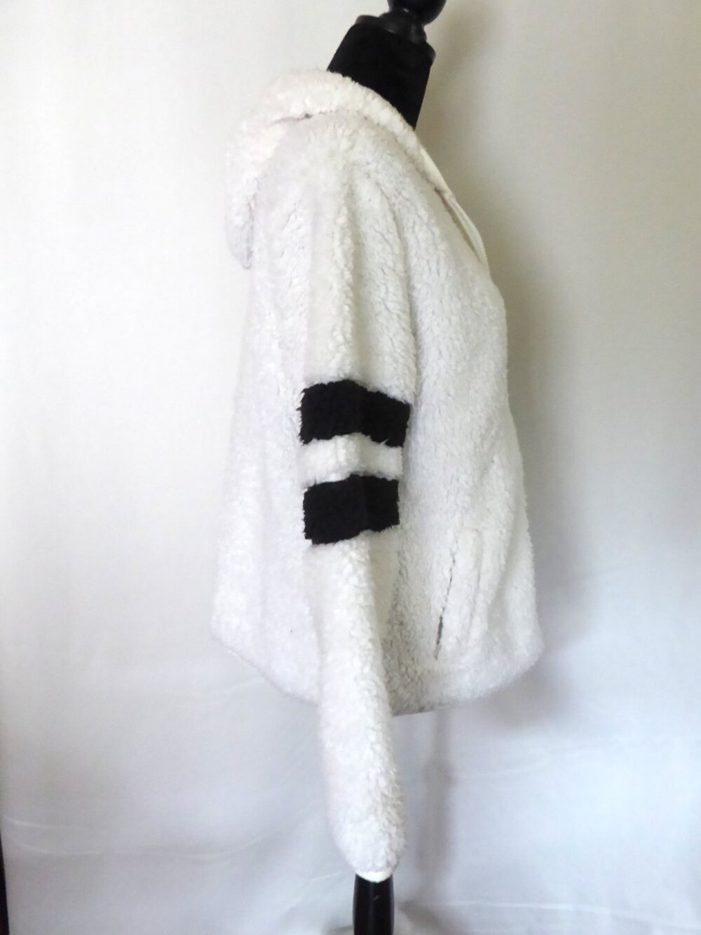 AMERICAN SO SOFTEST SHERPA LONG SLEEVE HOODED FULL ZIP JACKET WHITE BLACK LARGE - Picture 5 of 15